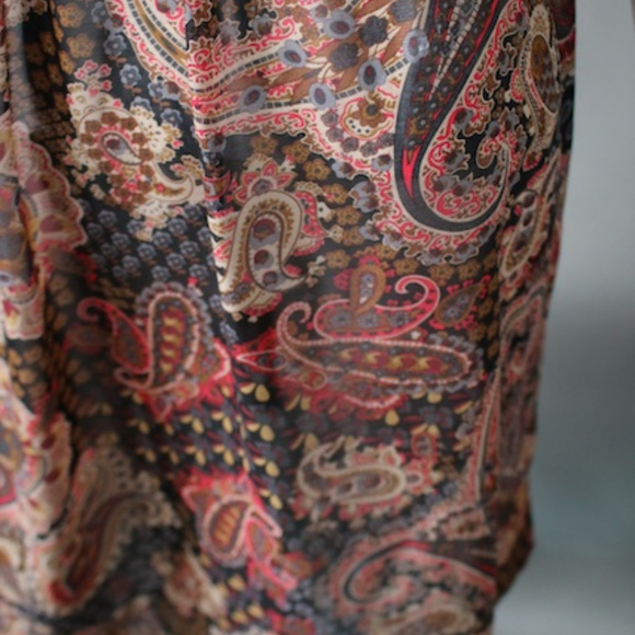Flirty Paisley Dress - Picture 3 of 7